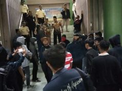 Demo Tolak Kenaikan UKT, Mahasiswa IAIN Kudus Serbu Gedung Rektorat