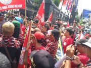 Demo Kasus Korupsi SIHT, Pendopo Kudus Dilempari Telur Busuk