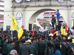 BEM Unissula Tuntut Pemerintah Kembalikan Marwah Demokrasi