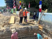 PT Semen Gresik Salurkan Rp 800 Juta di Desa Pasucen Rembang untuk Bantuan Klaster Infrastruktur