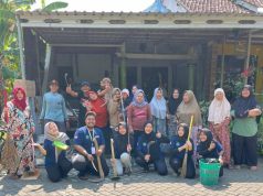 KKN Unisnu Ajak Warga Desa Bakung dalam Pembuatan Tong Sampah sebagai Wujud Aksi Bersih Lingkungan
