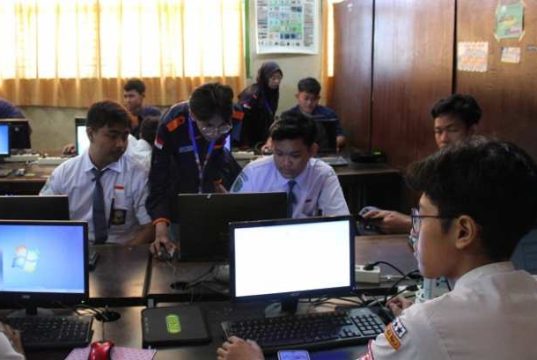 Himmatisi FTIK USM Beri Pelatihan Pemograman PHP Native di SMK Walisongo