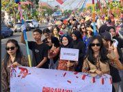 Bangkitkan Nasionalisme, Ribuan Siswa Ikuti SKAGARA Mlaku-Mlaku