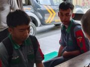 Dua Siswa SMK Maarif 1 Kebumen Keren, Serahkan Paket yang Jatuh ke Polsek