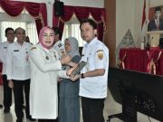 Bupati Grobogan Serahkan SK Kenaikan Pangkat untuk 487 PNS, Harus Berikan ‘Feedback’