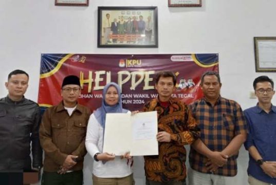 Tiga Paslon Walkot dan Wawalkot Tegal Serahkan Berkas Perbaikan