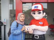JNE Bikin Bahagia Bersama di Hari Pelanggan Nasional 2024