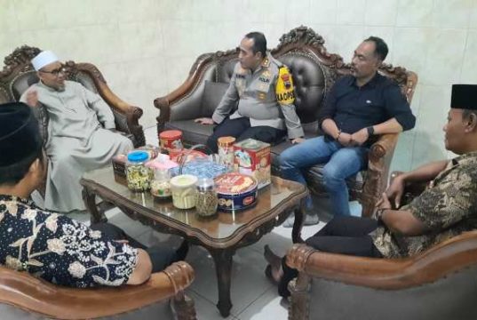 Pertahankan Kondusifitas Wilayah, Kapolres Kudus Silaturahmi ke Kiai dan Tokoh Agama