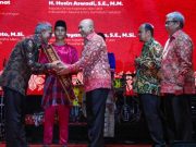 Aktif Majukan UKM, Sekda Jateng Terima Penghargaan Tanda Jasa Bakti Koperasi dan UKM
