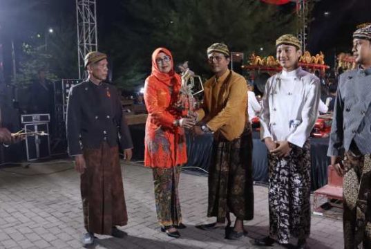 Tiga Dalang Muda Tampil Memukau di Pagelaran Wayang Hari Jadi Kudus ke-475