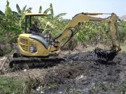 Antisipasi Dampak Musim Hujan, Pemkot Semarang Intensifkan Pengerukan Sedimen Sungai