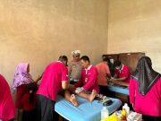 Khitanan Massal dan Pasang KB Implan Tandai Hari Lalu Lintas Polres Grobogan