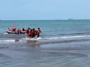 Peringati HUT Ke-79, KRS PMI Batang Pamerkan Simulasi Penyelamatan di Laut