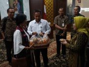 Roti Sourdough Produk Program Studi Teknologi Pangan UKSW Mendapat Apresiasi Pj Wali Kota Salatiga