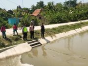 Seorang Bocah Tewas Tenggelam Saat Bermain di Aliran Sungai Tersier Godong