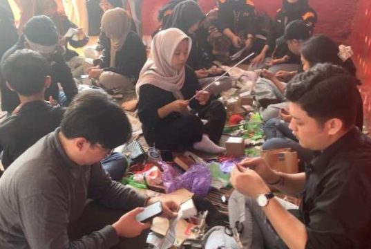 Himalika USM Ajak Warga Bandaharjo Peduli Lingkungan