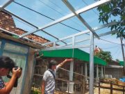 Seorang Pekerja Meninggal Tersengat Listrik Saat Pasang Atas Baja Ringan di Kradenan