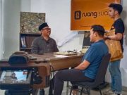 Iswar Aminuddin Tertawa Lepas saat Di-‘roasting’ Anak Muda Semarang