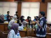 Guru Matematika Harus Beradaptasi dalam Pemanfaatan Teknologi Artificial Intelligence