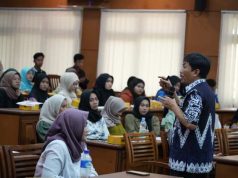 Guru Matematika Harus Beradaptasi dalam Pemanfaatan Teknologi Artificial Intelligence