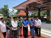 Taj Yasin ke Purworejo Ziarah ke Makam Jenderal Sarwo Edhie Ditemani Yophi Prabowo