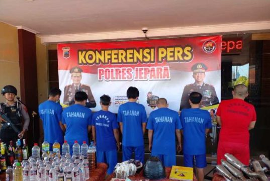 Polres Jepara Berhasil Amankan Miras Ilegal, Narkoba, Hasil Perjudian hingga Kanlpot Brong