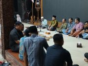 Malem Pencoblosan Pilkada 2024, Bupati Blora Doa Bersama Staf dan Karyawan Rumah Tangga Rumah Dinas