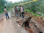 Awas, Setengah Badan Jalan di Totogan Karangsambung Tidak Bisa Dilalui