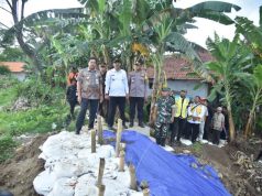 Tinjau Lokasi Bencana Kebumen, Pj Gubernur Beri Sejumlah Bantuan