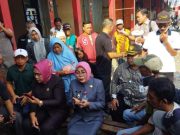 Kebakaran Pasar Gubug, Bupati Sri Sumarni Langsung Temui Pedagang