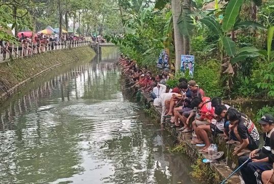Calon Wali Kota Magelang Damar Prasetyono Gelar Lomba Mancing