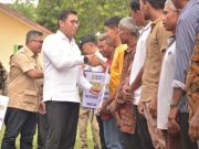 Wamentan Sudaryono Pulang Kampung, Bagikan Ratusan Ton Benih dan Alat Pertanian di Grobogan