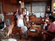 Agustin Temui Alumni Fakultas Sastra Undip, Mendapat Wadulan soal Monumen Tegalkangkung