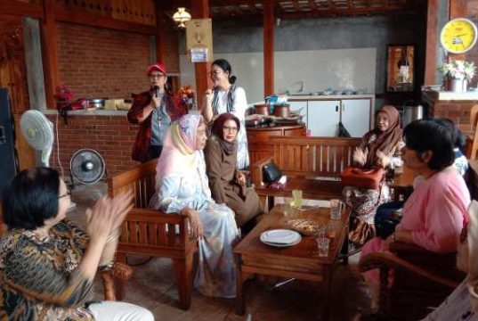 Agustin Temui Alumni Fakultas Sastra Undip, Mendapat Wadulan soal Monumen Tegalkangkung