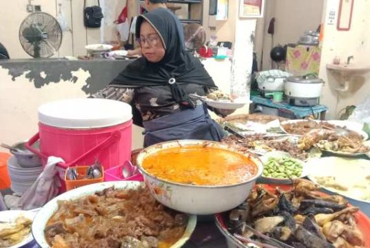 Gudeg Koyor Mbak Tum, Jangan Khawatir Kelaparan Lewat Tengah Malam di Semarang