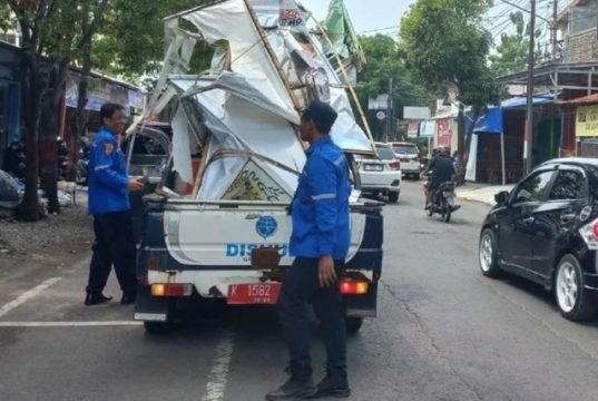 Tim Gabungan di Grobogan Serentak Melepas Alat Peraga Kampanye Pasangan Calon