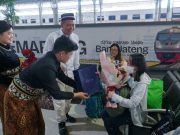 KAI Daop 4 Semarang Peringati Hari Pahlawan dengan Acara Spesial Bersama Pelanggan