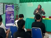 Tim PKM USM Beri Pelatihan Digital Marketing pada Anggota Karang Taruna Gayamsari