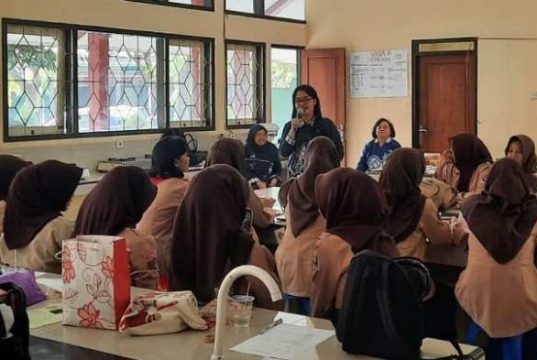 Siswa SMK Negeri 1 Bawen Terima Penyuluhan dan Penanganan Pascapanen Cabai