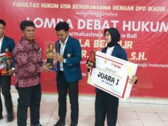 Tim FH Undip Juara Lomba Debat Hukum Antarmahasiswa Se-Jawa-Bali