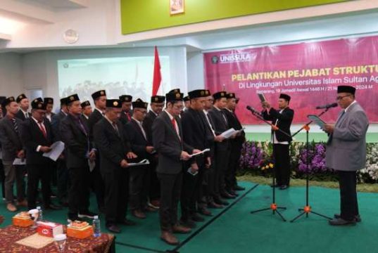 Rektor Unissula Lantik Pejabat Struktural Baru