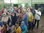 Cagub Jateng Andika Perkasa Dikeroyok Emak-emak Buruh Rokok di Kudus