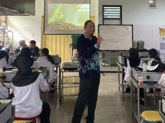 Tim PKM USM Beri Pelatihan Pengelolaan Hygiene dan Sanitasi ke Siswa SMKN 6 Semarang