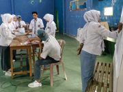 Yang Unik di TPS Desa Burat Kepil Wonosobo, Semua Petugas KPPS Berseragam Siswa SMA