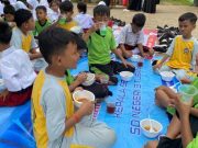 Guru Iuran Datangkan Gerobak Jajan Gratis, Cara Warga SDN 3 Tubanan Meriahkan Hari Guru Nasional