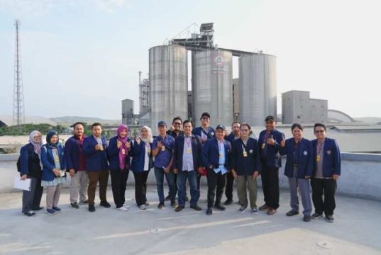 Puluhan Dosen Politeknik Negeri Malang Kunjungi Pabrik Semen Gresik di Rembang