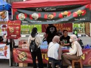 Kulineran di Aloon-Aloon Semarang, Bayar Pakai QRIS buat Jajan Lebih Gampang