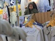 Semringah Pedagang Pasar Johar Transaksi Pakai QRIS, tak Pusing Lagi soal Uang Kembalian