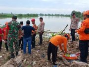 Sesosok Mayat Ditemukan di Penyekat Sampah Aliran Bendung Klambu