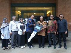 Unissula Menerima Mobil dari Bank Jateng